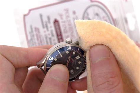 smontare fondo cassa rolex|Come lucidare un orologio in acciaio: guida e consigli.